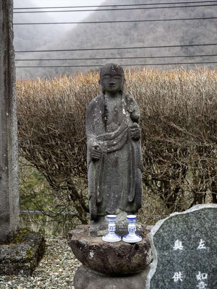 高原新田宿の地蔵菩薩　享保15年（1730）